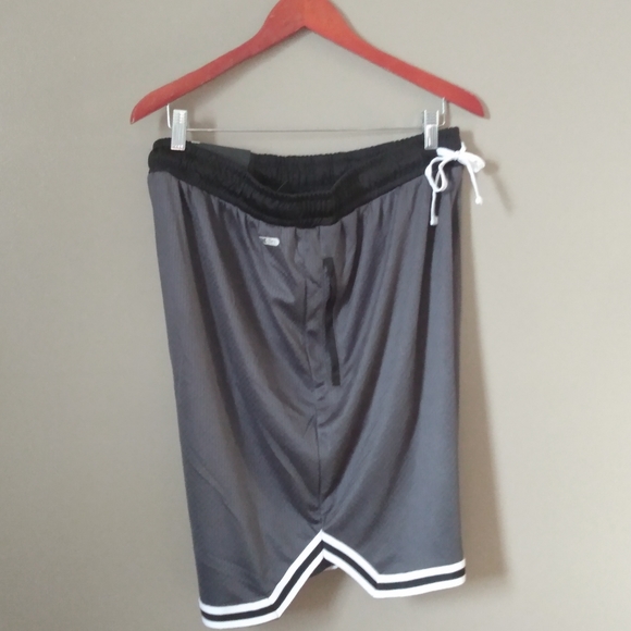 RBX Men's Dark Grey Shorts XL - Picture 8 of 15